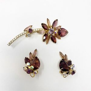 702 Vintage DeLizza & Elster Juliana Purple And Pink Rhinestone Flower Brooch